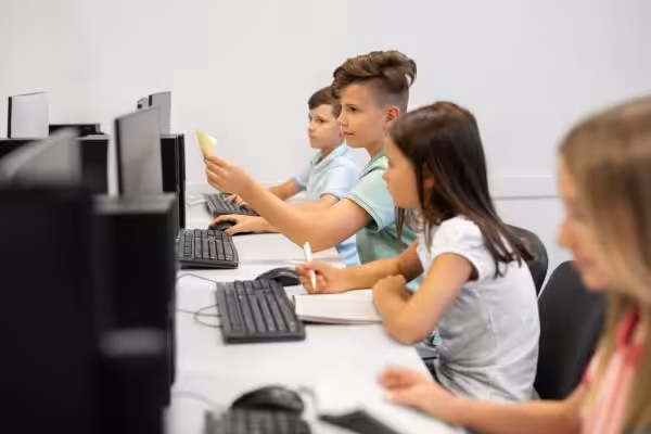 How Can Teachers Use Technology to Improve Student Engagement