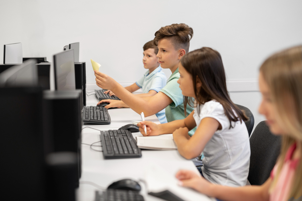 How Can Teachers Use Technology to Improve Student Engagement